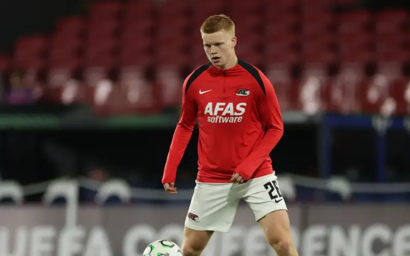 مستجدات الانتقالات | بايرن ميونخ ينافس ليفربول على بديل صلاح ونجم ألكمار يهدد بفسخ عقده من أجل برشلونة